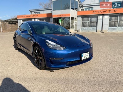 Tesla Model 3 2020