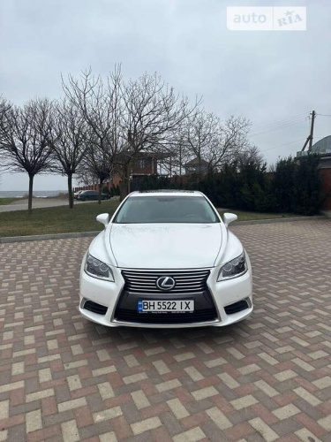 Lexus LS 2013