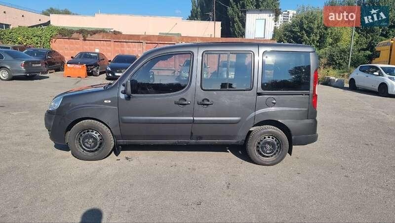 Fiat Doblo 2011