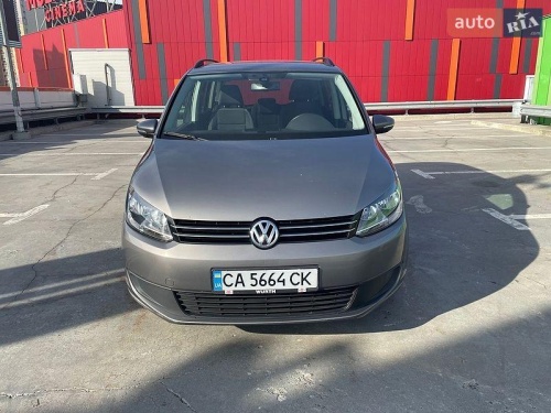 Volkswagen Touran 2011