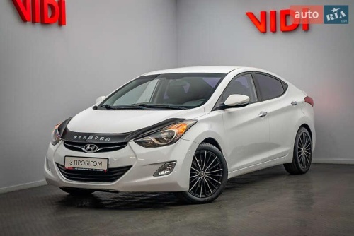 Hyundai Avante 2012