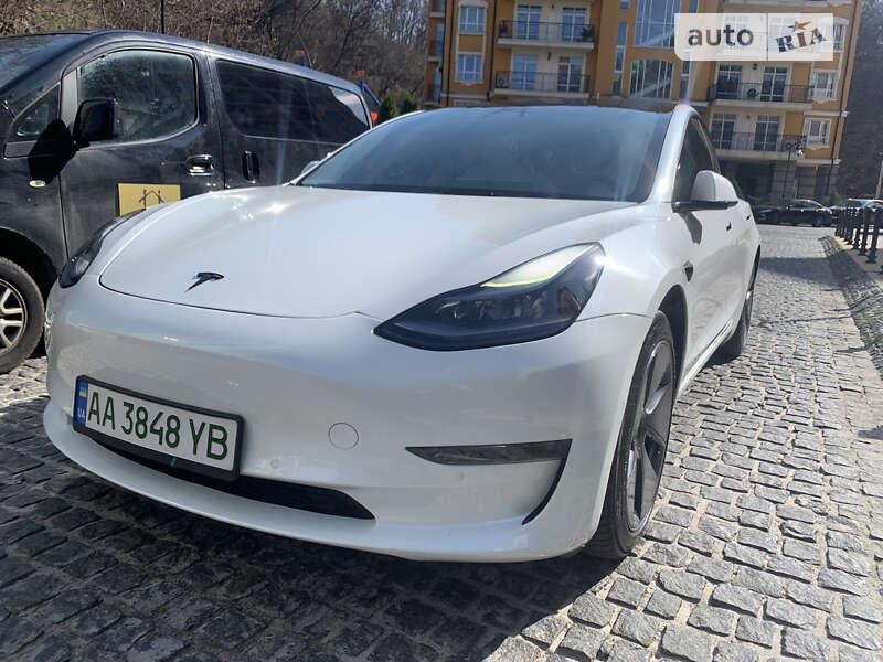 Tesla Model 3 2021