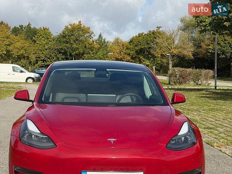 Tesla Model 3 2021