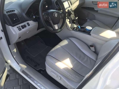 Toyota Venza 2014