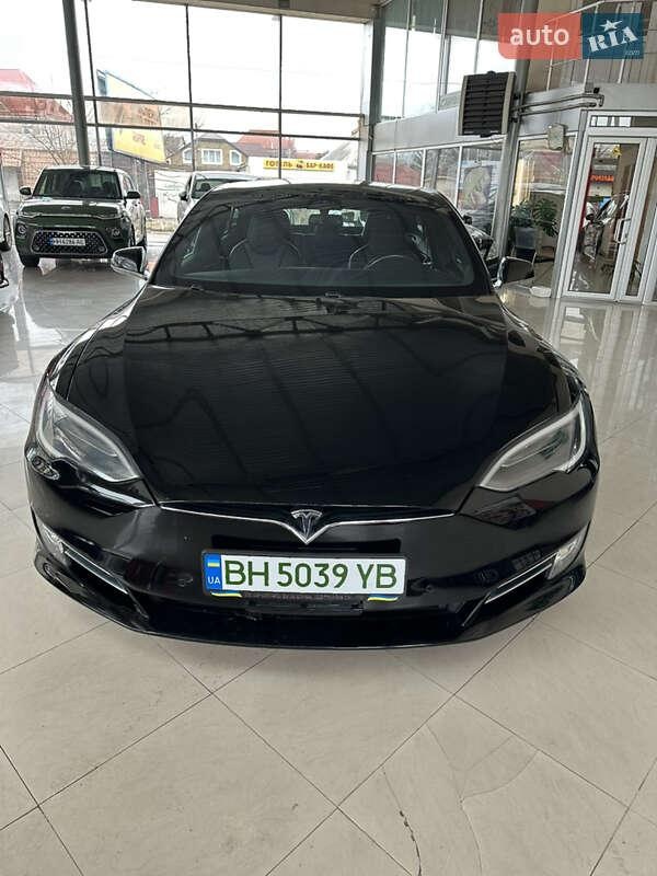 Tesla Model S 2018