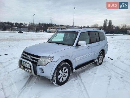 Mitsubishi Pajero Wagon 2010