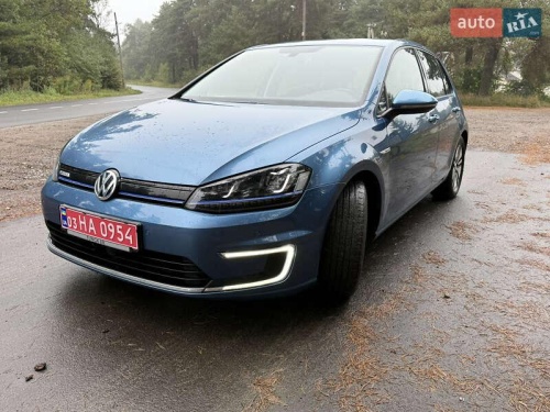 Volkswagen e-Golf 2015