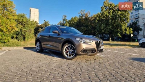 Alfa Romeo Stelvio 2019