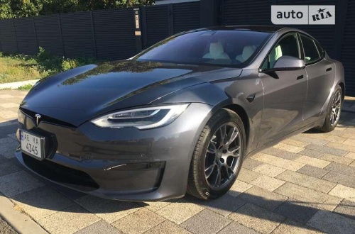 Tesla Model S 2022