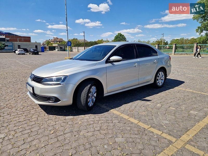 Volkswagen Jetta 2011