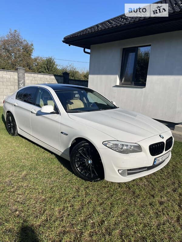 BMW 5 Series 2011