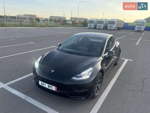 Tesla Model 3 2019