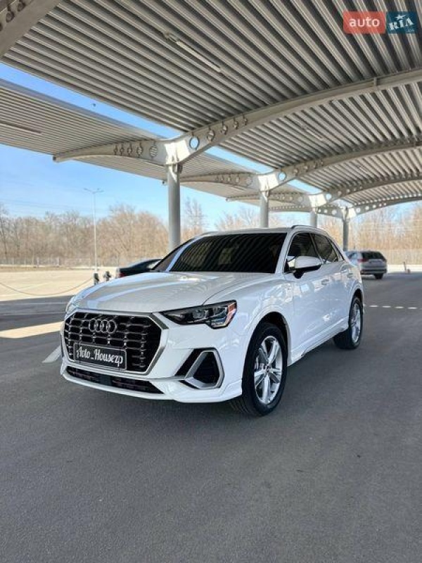Audi Q3 2021