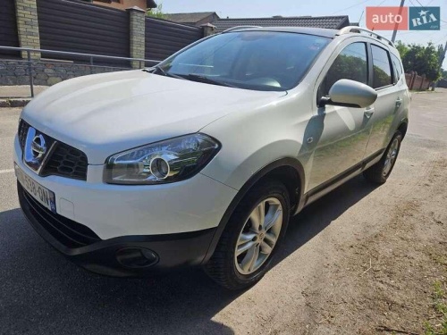 Nissan Qashqai+2 2011