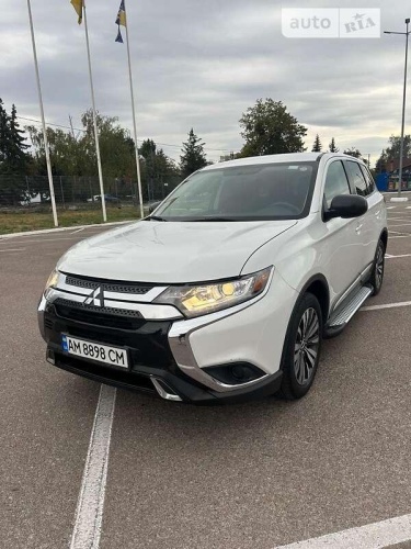 Mitsubishi Outlander 2018