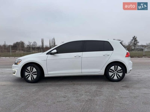 Volkswagen e-Golf 2015