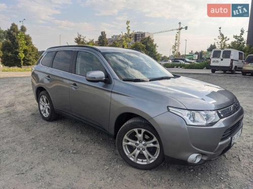 Mitsubishi Outlander 2012
