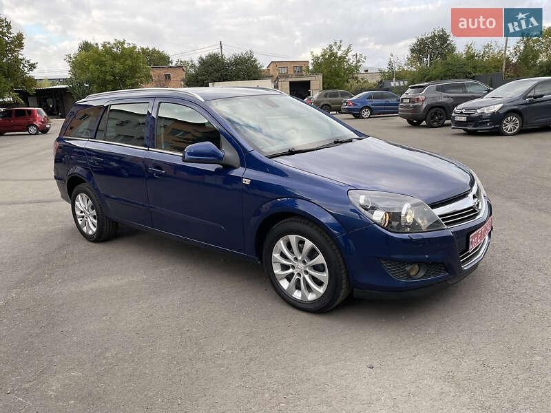 Opel Astra 2010