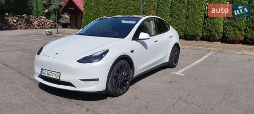 Tesla Model Y 2022