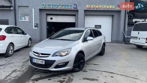 Opel Astra 2013