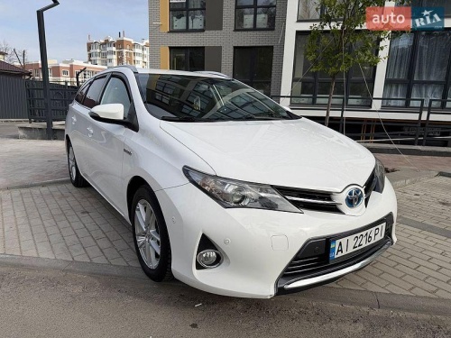 Toyota Auris 2015