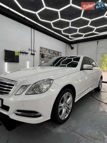 Mercedes-Benz E-Class 2012