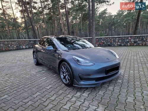 Tesla Model 3 2021
