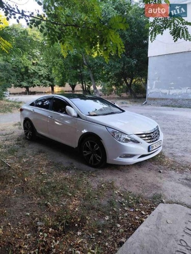 Hyundai Sonata 2010