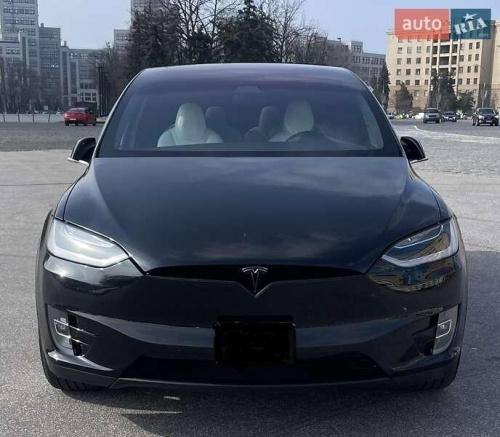Tesla Model X 2017