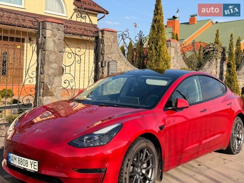 Tesla Model 3 2022