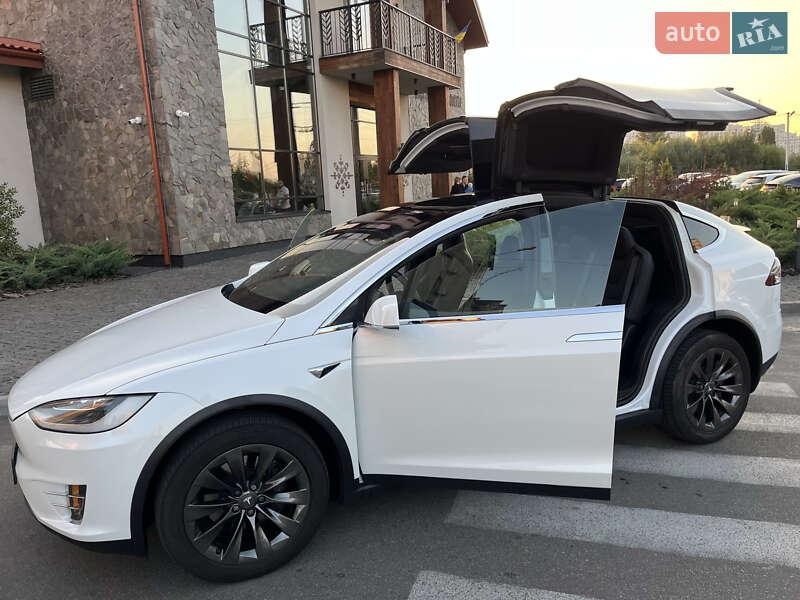 Tesla Model X 2018