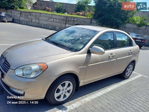 Hyundai Accent 2010
