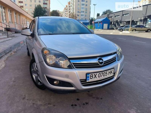 Opel Astra 2013