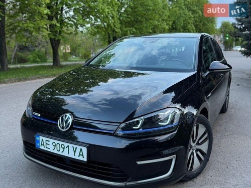 Volkswagen e-Golf 2015