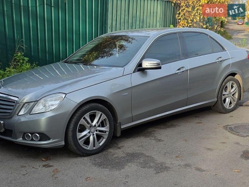 Mercedes-Benz E-Class 2010