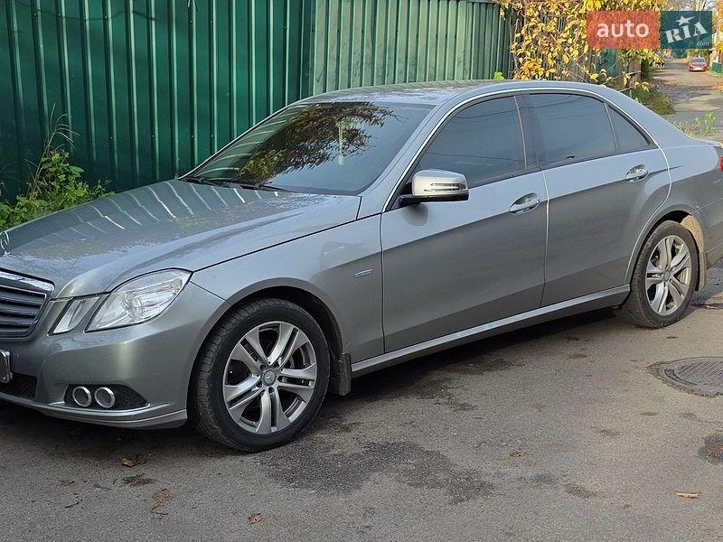 Mercedes-Benz E-Class 2010