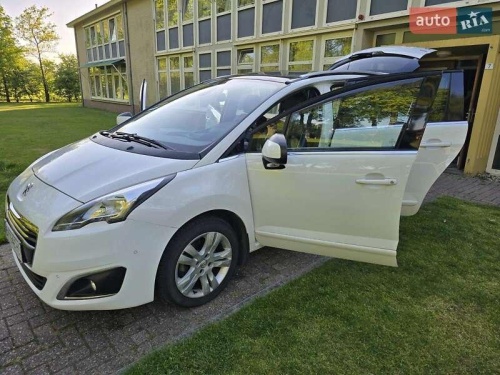 Peugeot 5008 2016