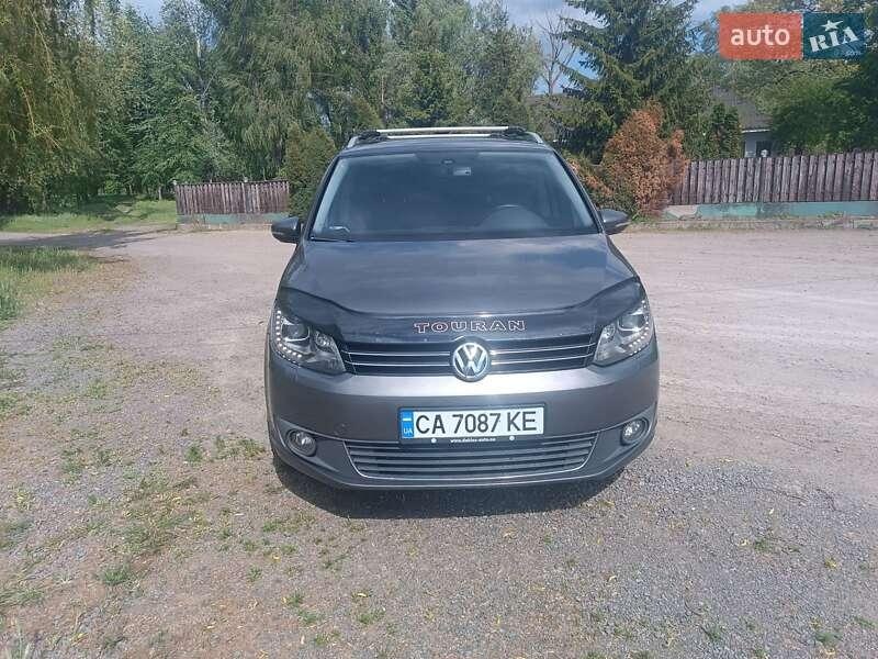 Volkswagen Touran 2011