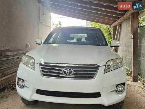 Toyota RAV4 2011