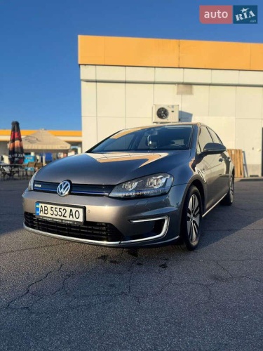 Volkswagen e-Golf 2016