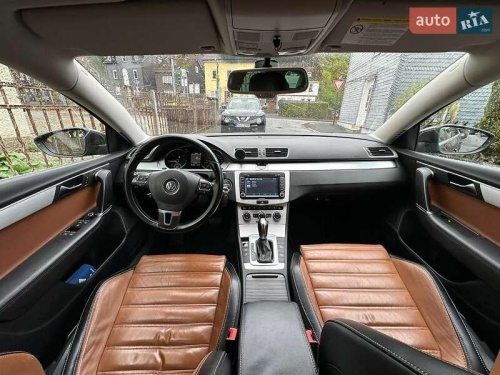 Volkswagen Passat 2012