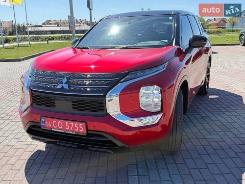 Mitsubishi Outlander 2023