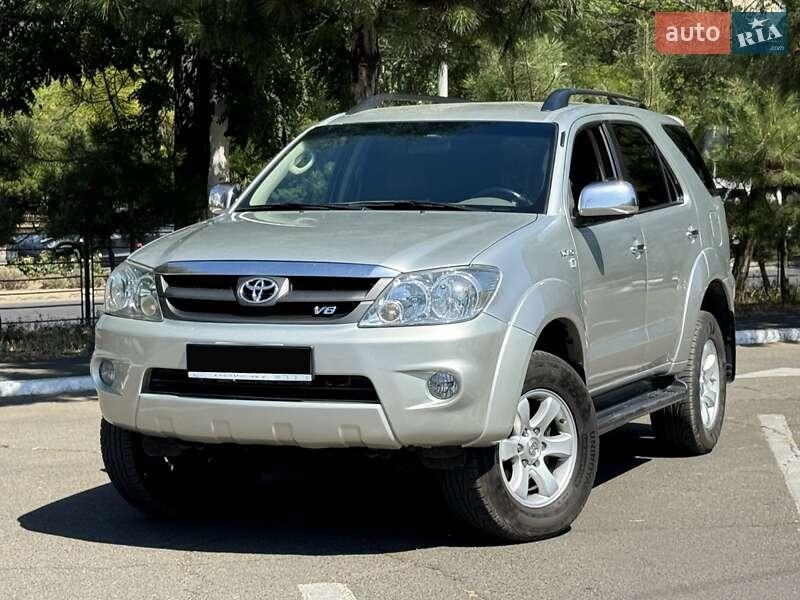 Toyota Fortuner 2007