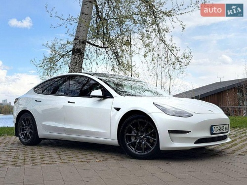 Tesla Model 3 2020