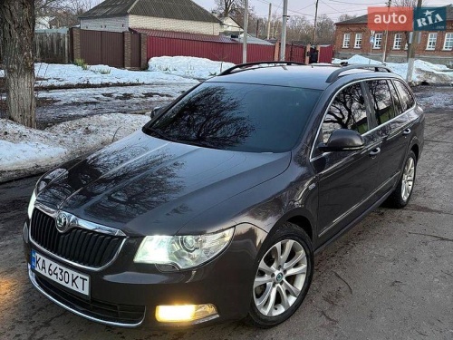 Skoda Superb 2011