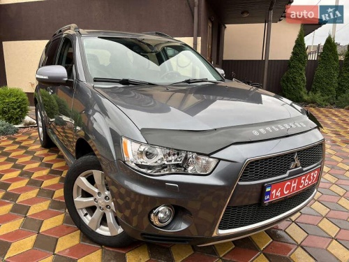 Mitsubishi Outlander 2012