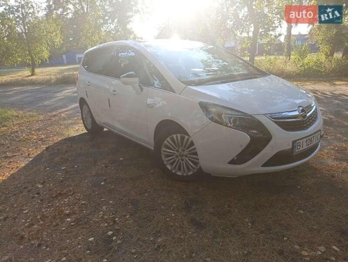 Opel Zafira Tourer 2015