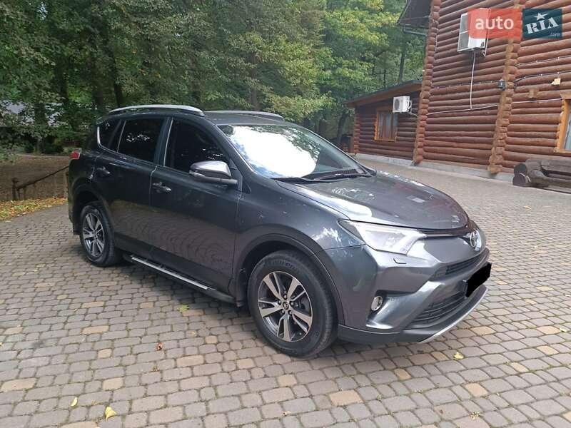 Toyota RAV4 2017