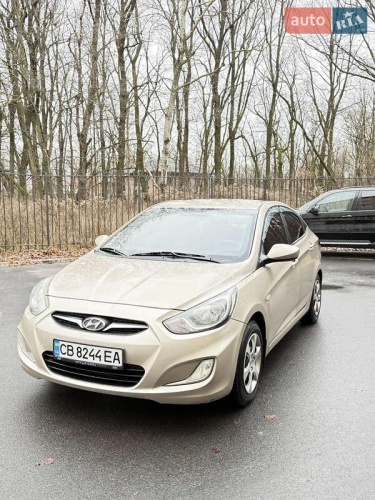 Hyundai Accent 2011