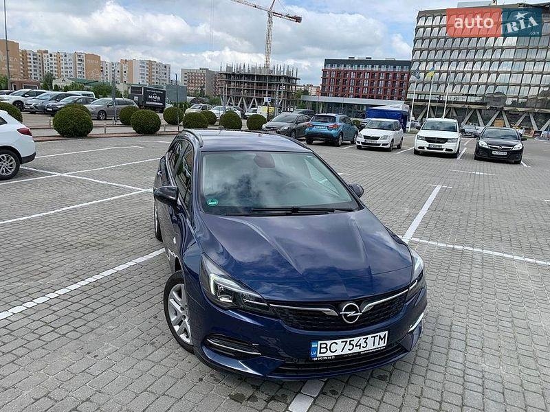 Opel Astra 2021